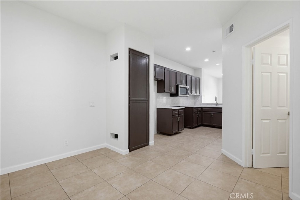 24 Heritage - Photo 21