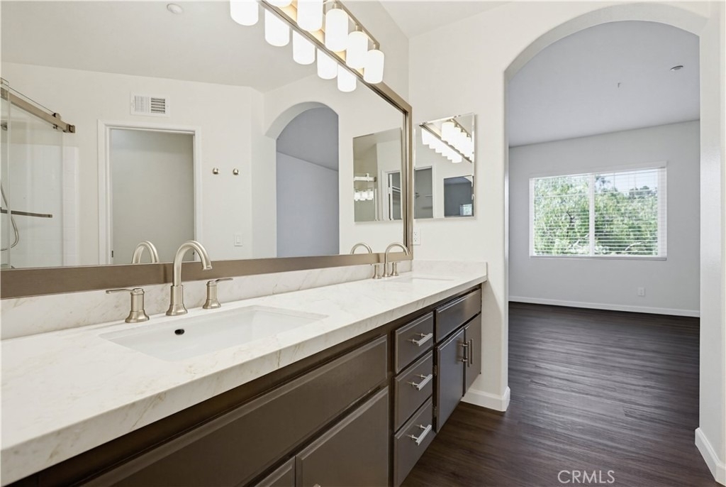 24 Heritage - Photo 35