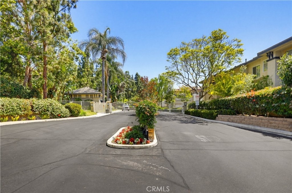 24 Heritage - Photo 2