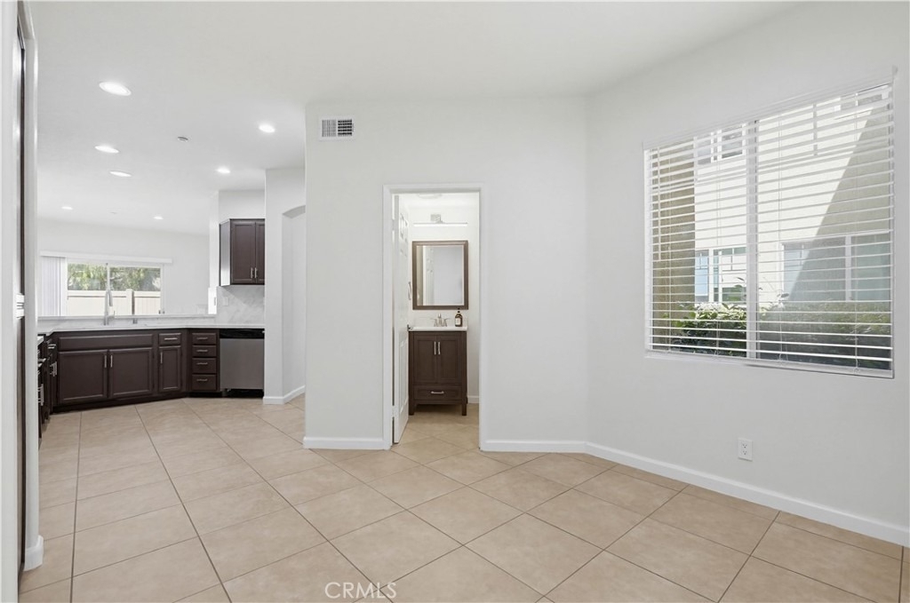 24 Heritage - Photo 22