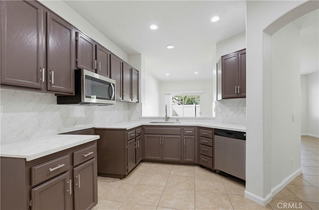 24 Heritage - Photo 17