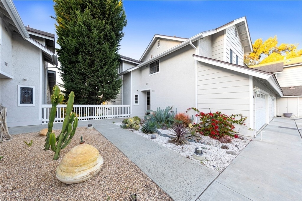 24011 Catamaran Way - Photo 2