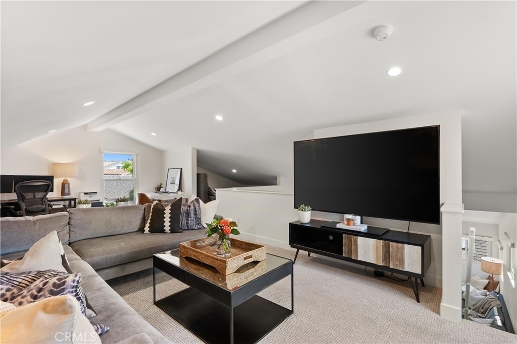 617 1/2 Acacia Avenue - Photo 18