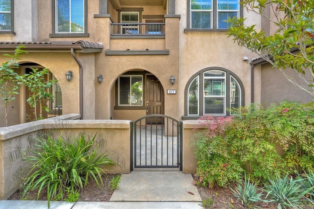 477 Prosperity Drive - Photo 2