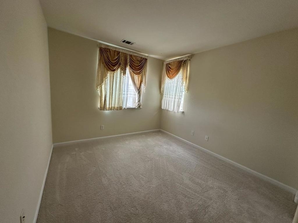2065 Mckenzie Place - Photo 10