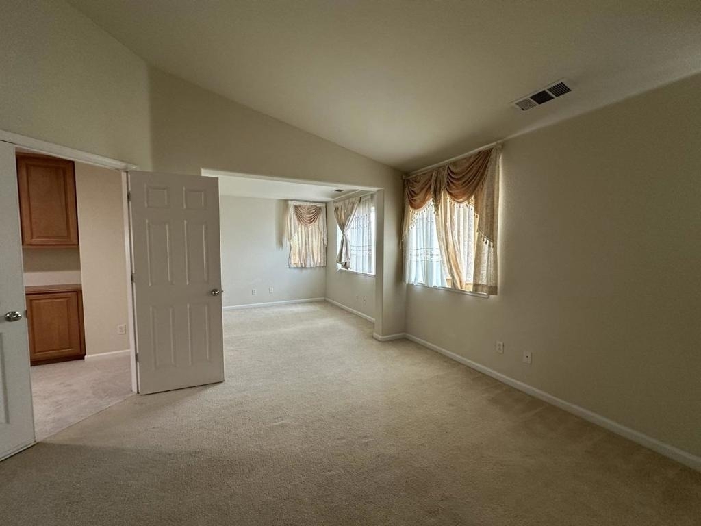 2065 Mckenzie Place - Photo 9