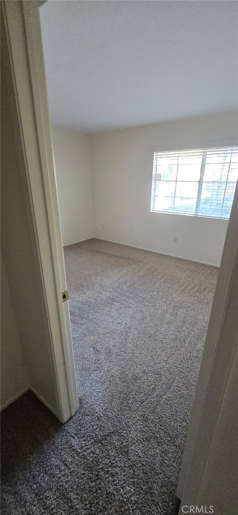 1365 Crafton Avenue - Photo 8