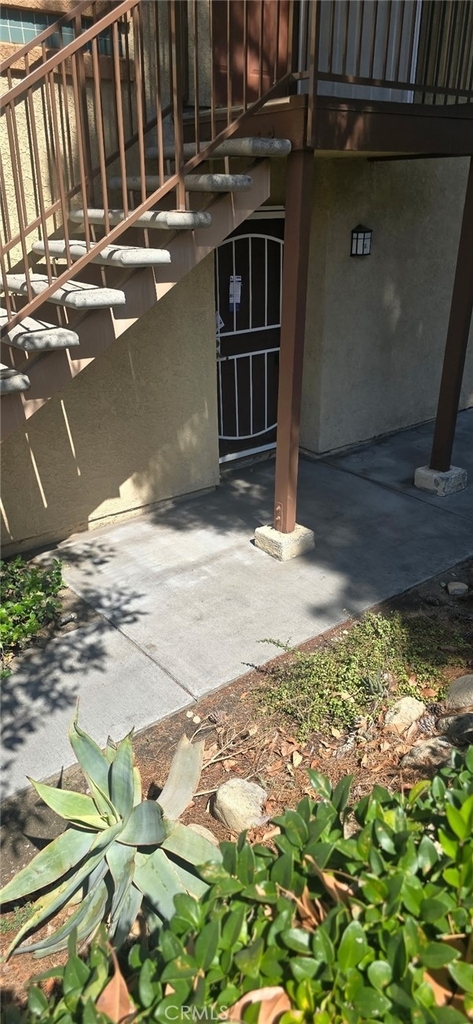 1365 Crafton Avenue - Photo 1