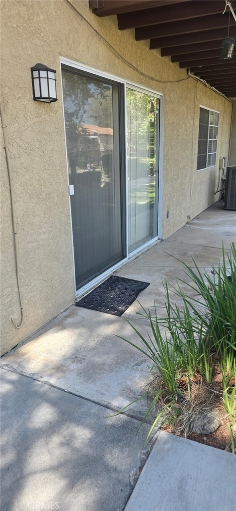 1365 Crafton Avenue - Photo 3