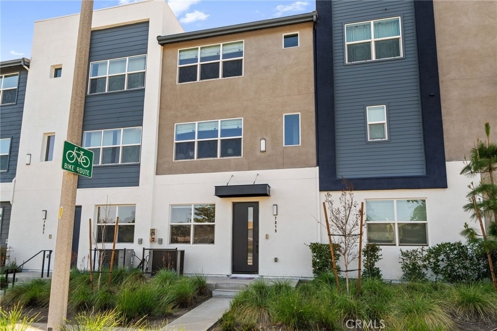 7819 Paxton Place - Photo 0