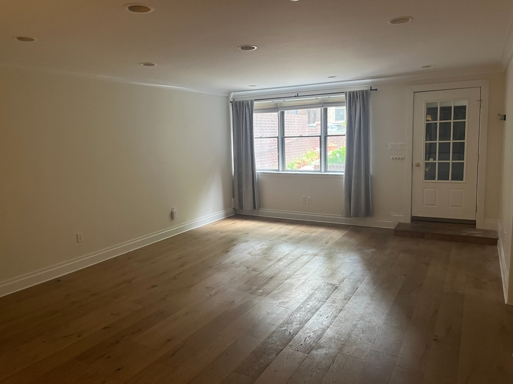 528 4th Street - Photo 1