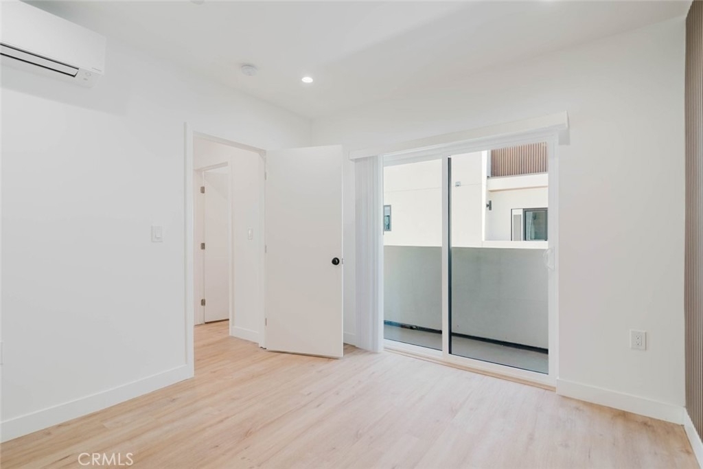 5654 1/2 Cartwright Avenue - Photo 14