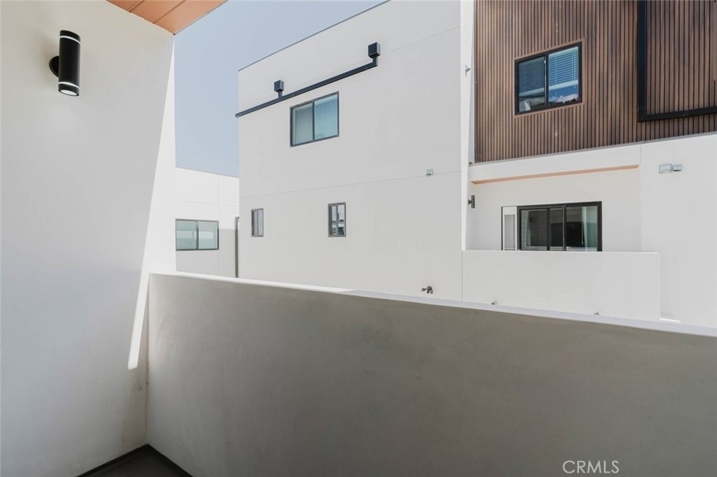 5654 1/2 Cartwright Avenue - Photo 30