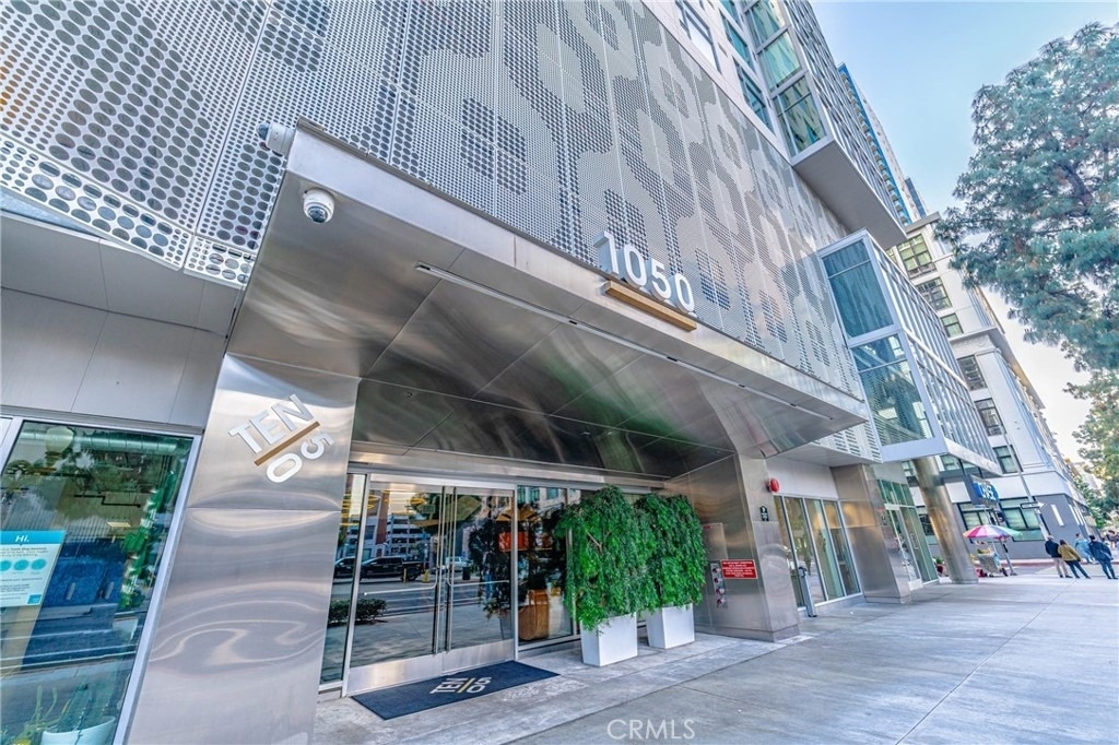 1050 S Grand Avenue - Photo 27