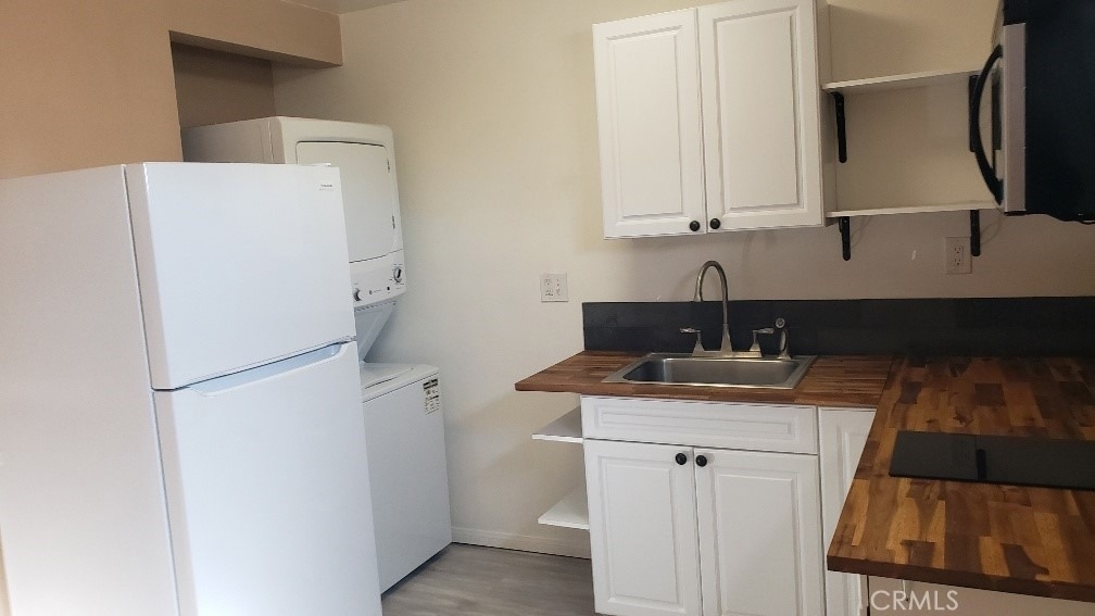 1040 E I - Photo 2
