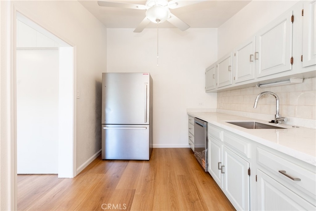 3757 York - Photo 7