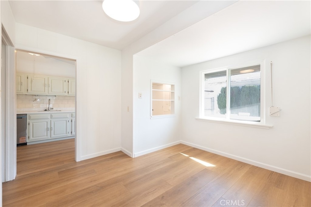 3757 York - Photo 11