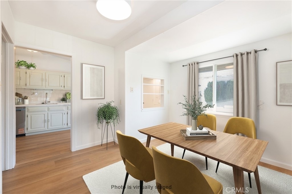 3757 York - Photo 10