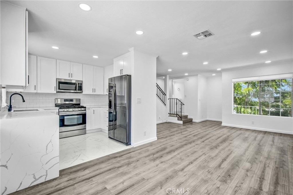 13750 Hubbard Street - Photo 7