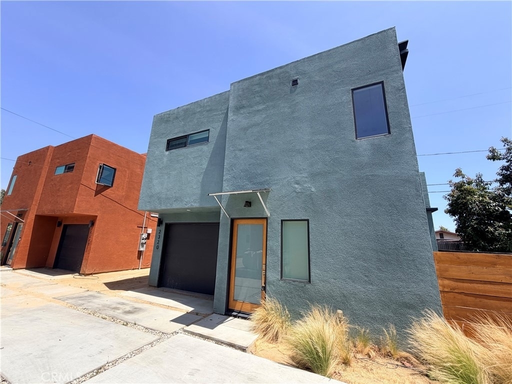 2320 Fernleaf Street - Photo 2