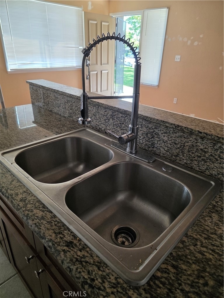 929 W Sierra Madre - Photo 1