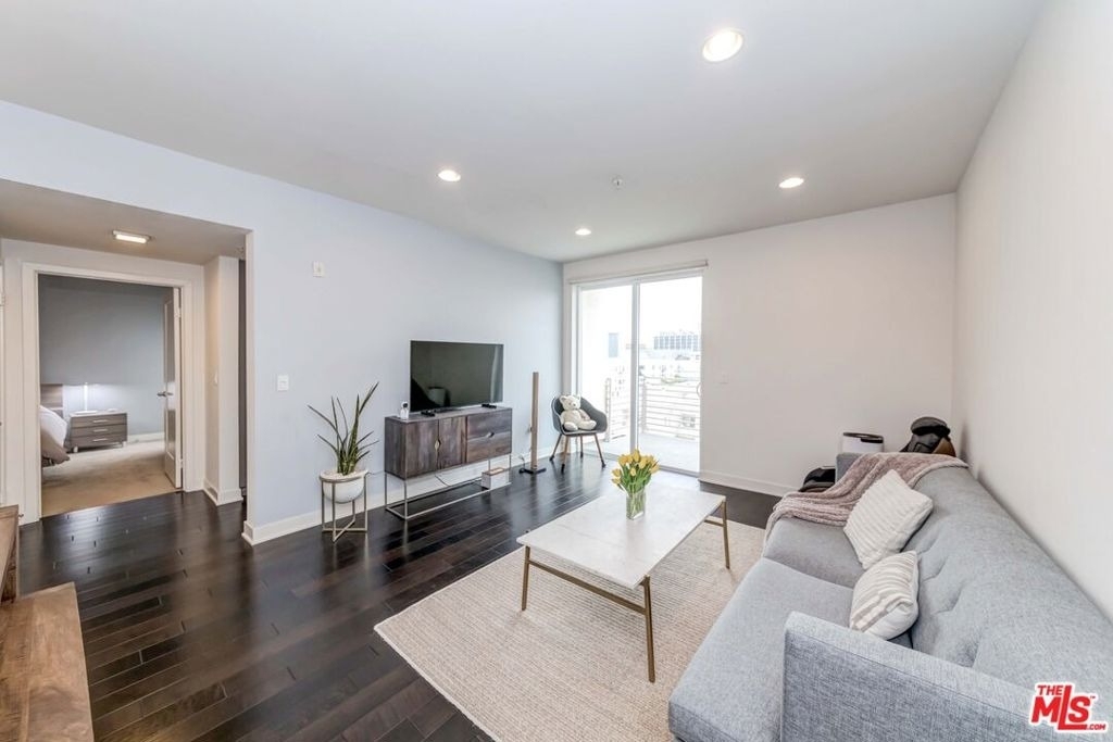 436 S Virgil Avenue - Photo 1