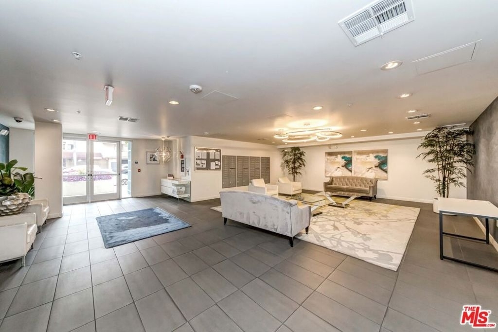 436 S Virgil Avenue - Photo 9
