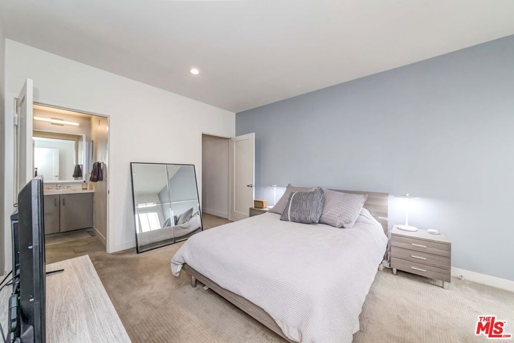 436 S Virgil Avenue - Photo 3