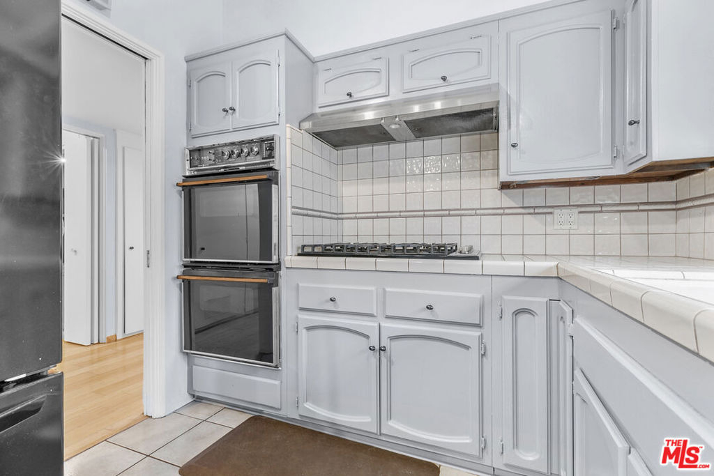 6742 Sunny Brae Avenue - Photo 19