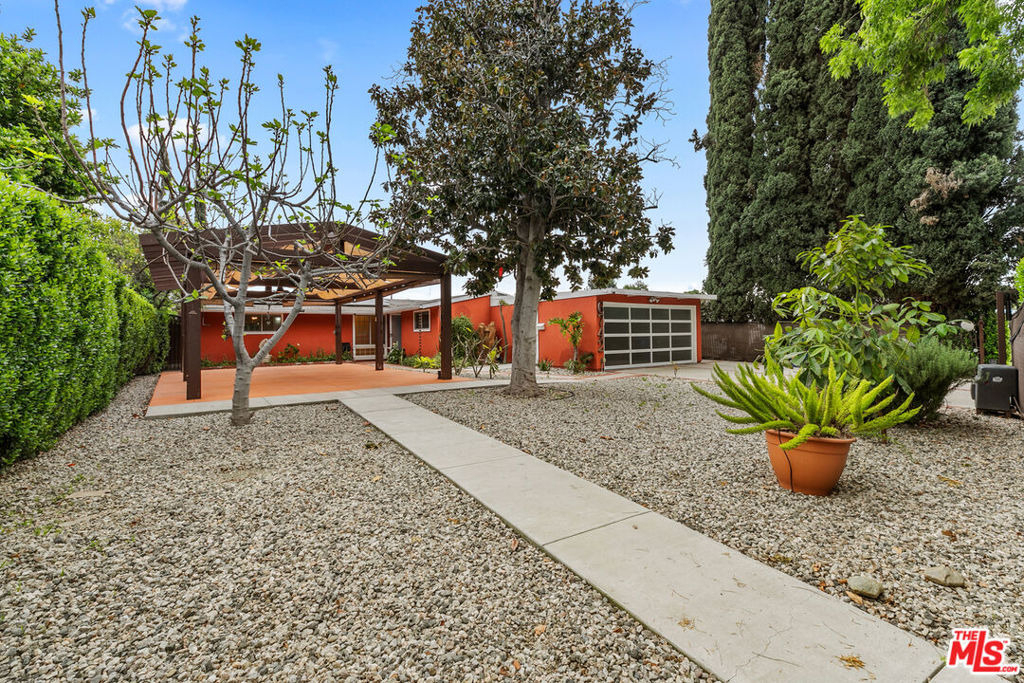 6742 Sunny Brae Avenue - Photo 4