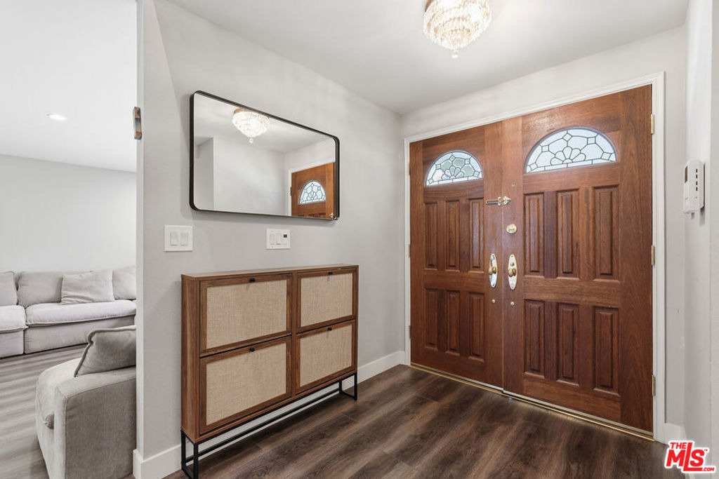 5516 Bluebell Avenue - Photo 4
