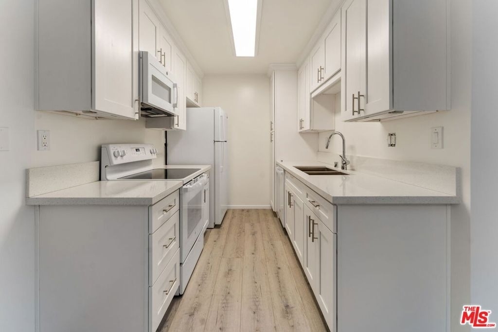 1114 12th Street - Photo 10