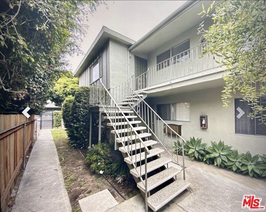 1868 10th Street - Photo 12