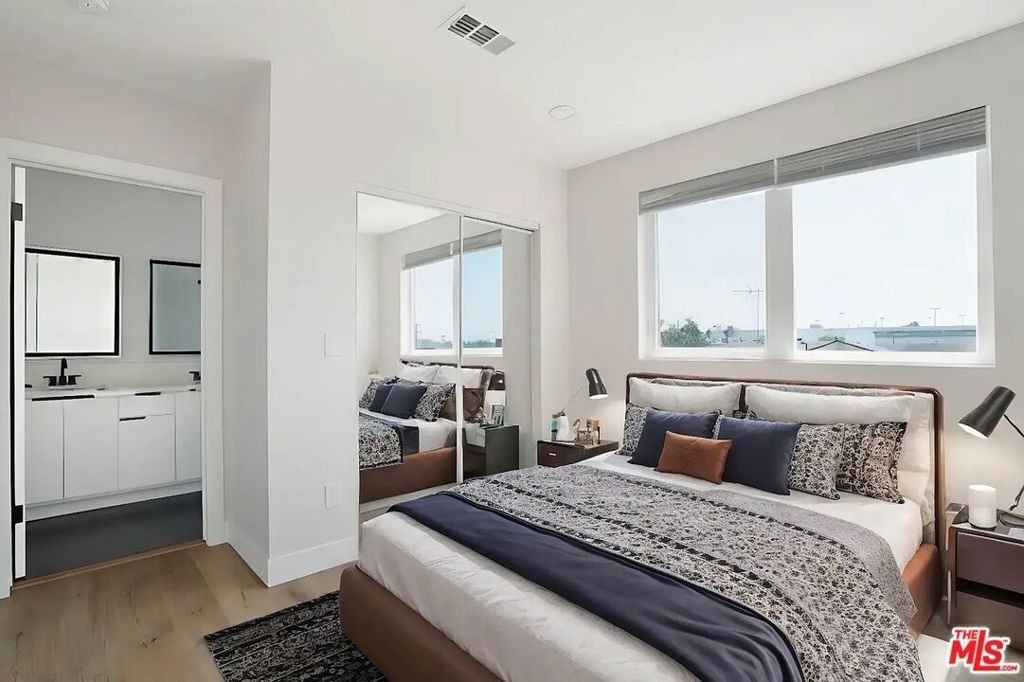 1726 Menlo Avenue - Photo 4