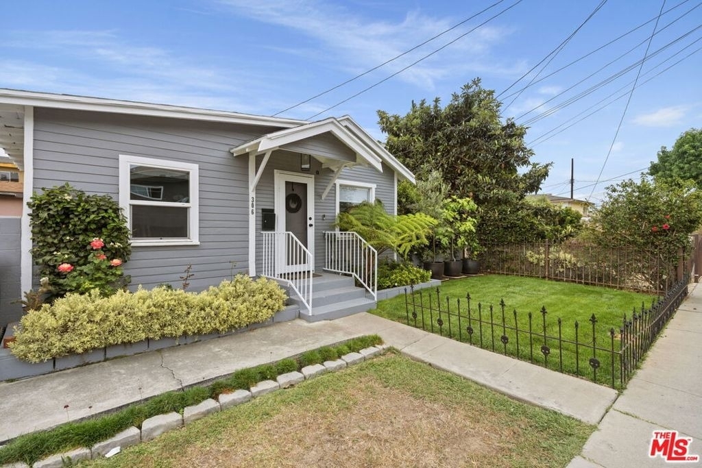 306 W Plymouth - Photo 1
