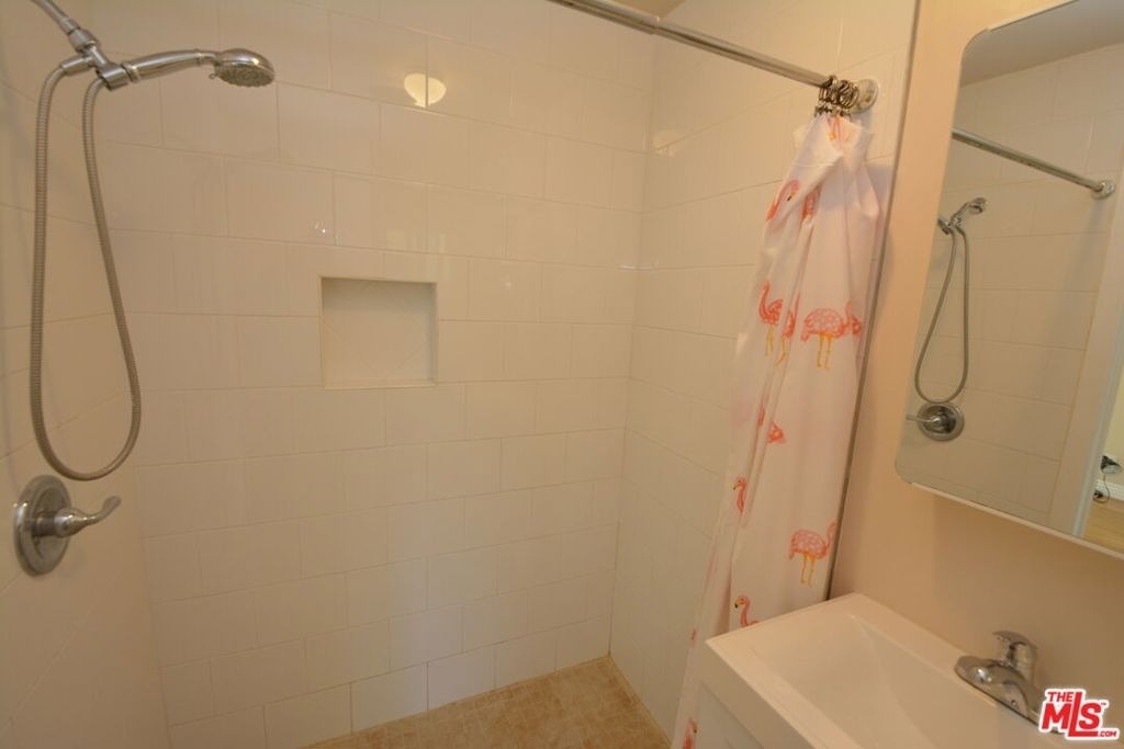 12944 Haynes Street - Photo 25