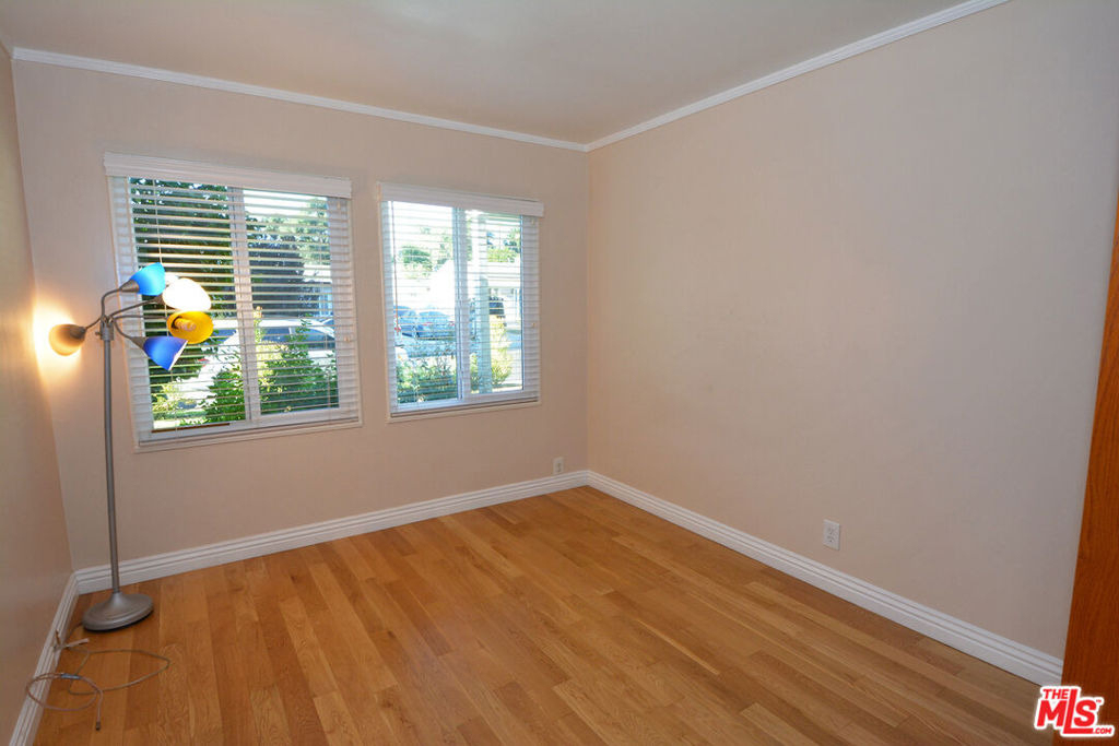 12944 Haynes Street - Photo 13