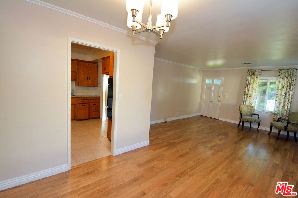 12944 Haynes Street - Photo 6