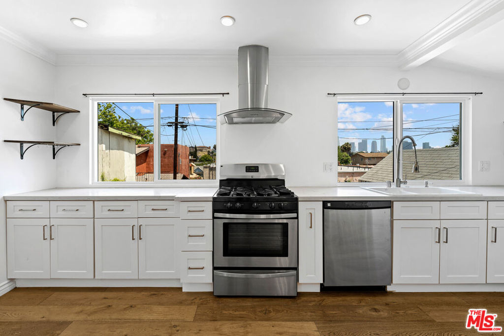 406 N Benton Way - Photo 5