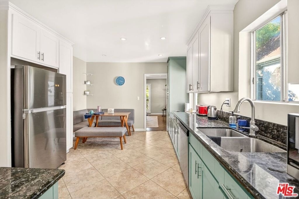 9928 Robbins Drive - Photo 28