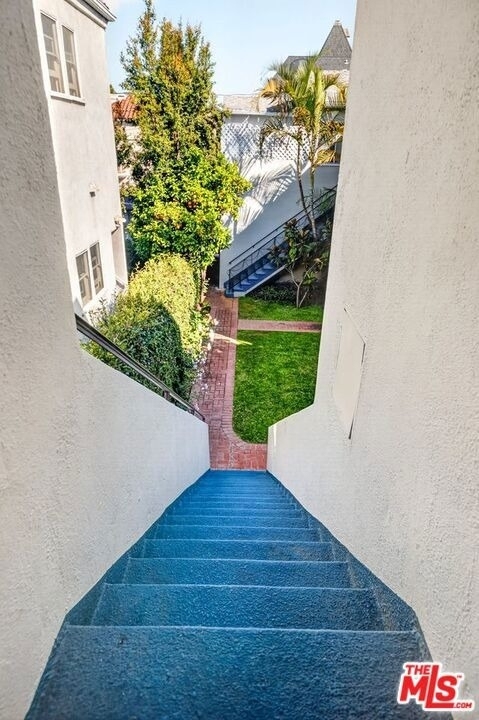 9928 Robbins Drive - Photo 54