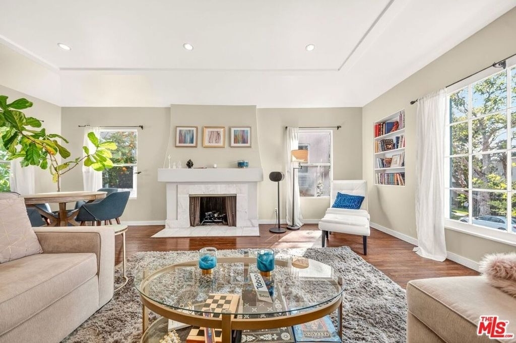 9928 Robbins Drive - Photo 4