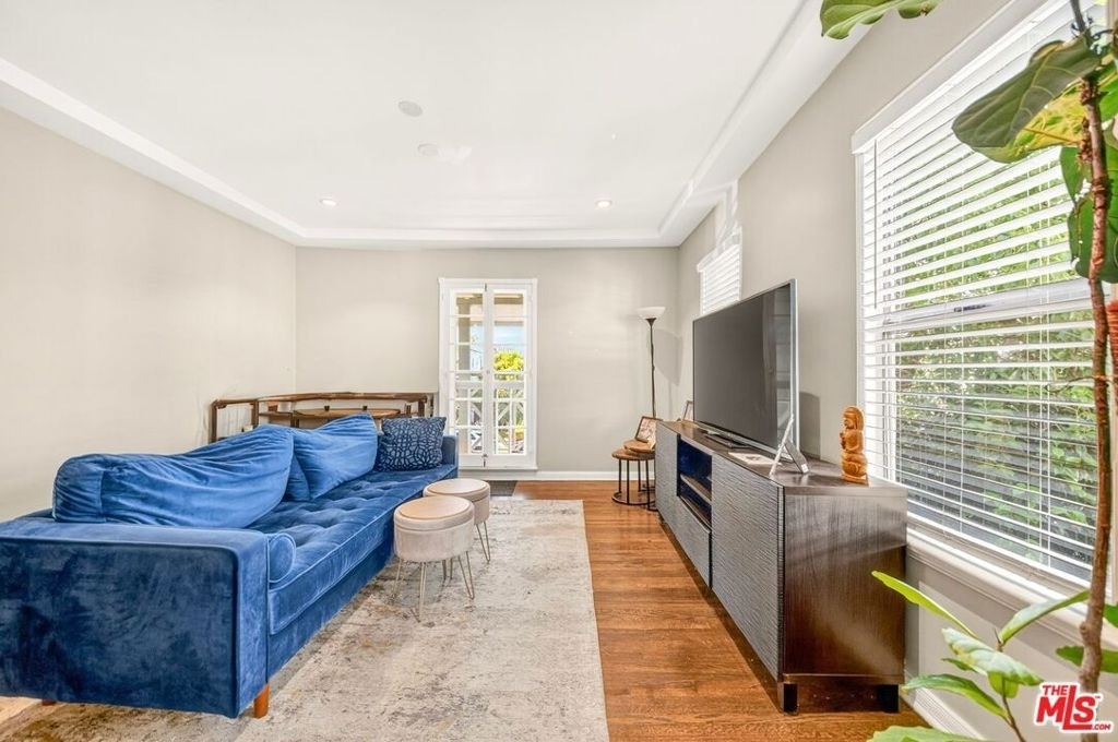 9928 Robbins Drive - Photo 15