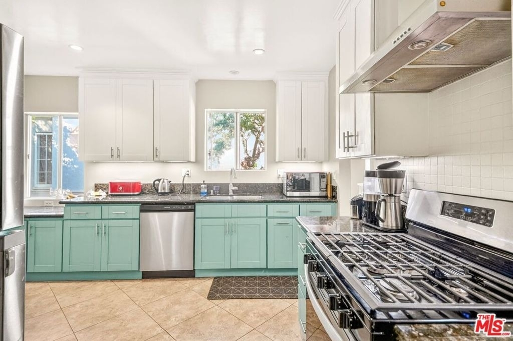 9928 Robbins Drive - Photo 26
