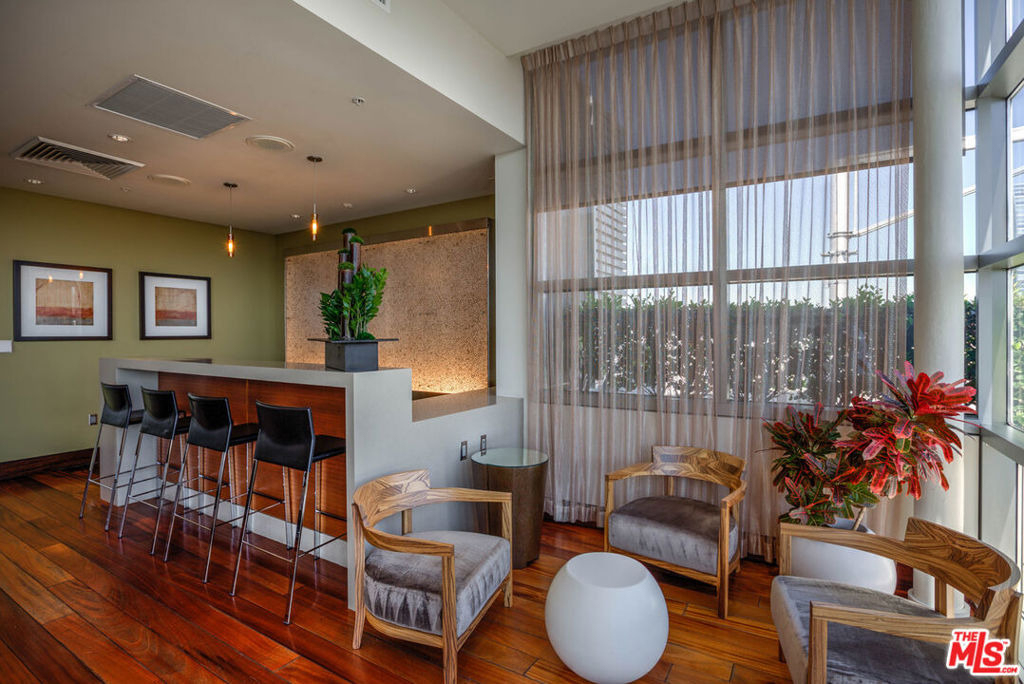 1155 S Grand Avenue - Photo 19