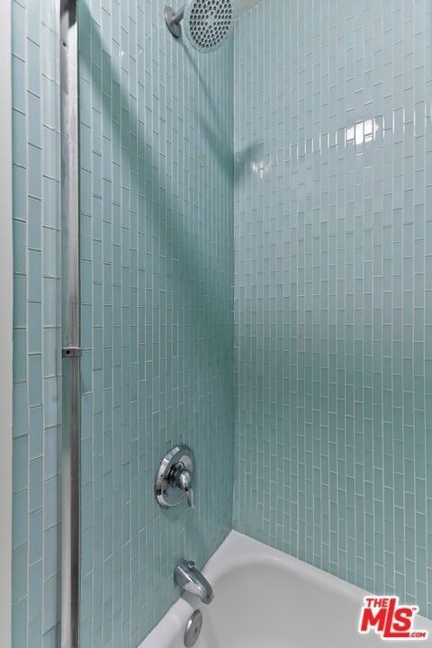 141 S Clark Drive - Photo 24