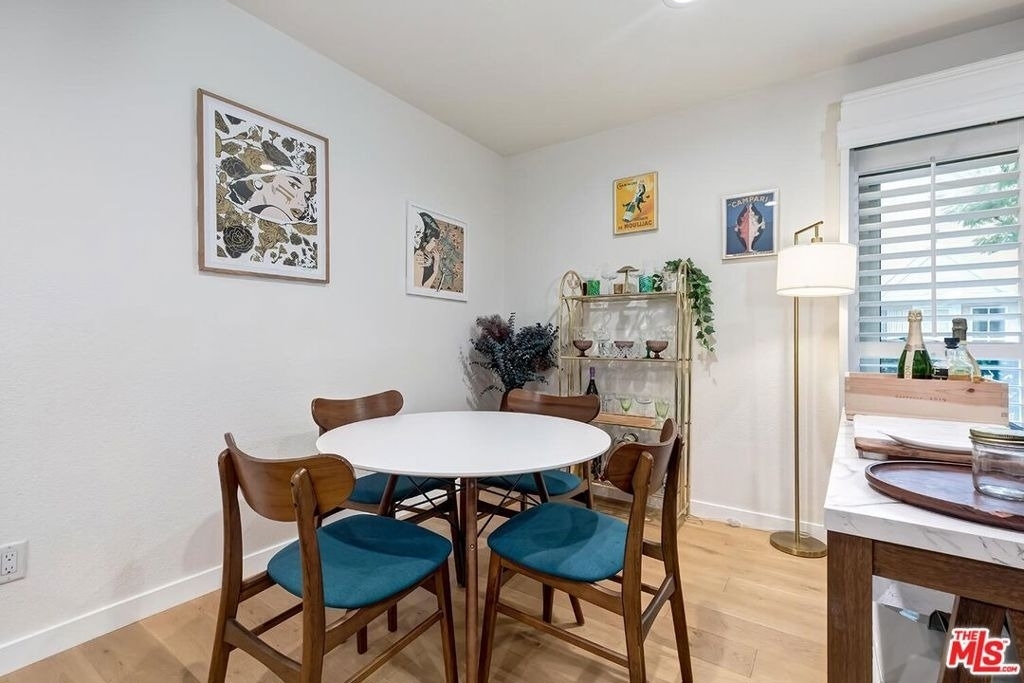 141 S Clark Drive - Photo 18