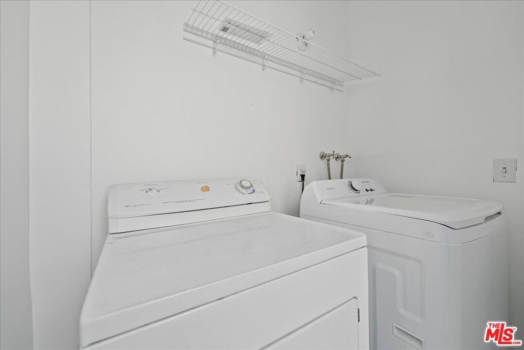 721 Beloit Avenue - Photo 15