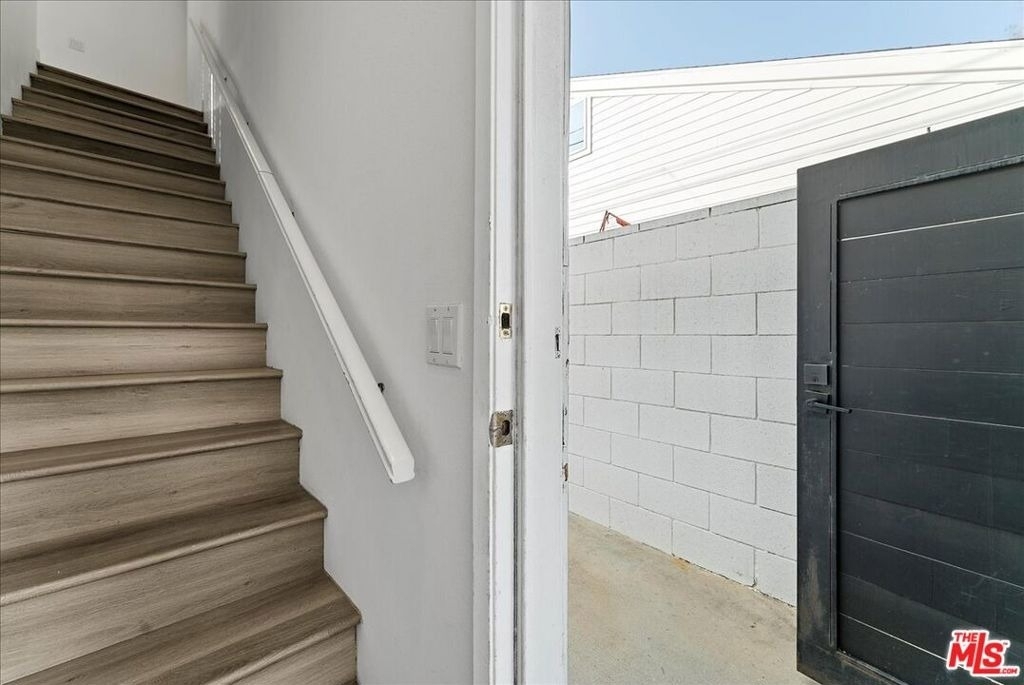 721 Beloit Avenue - Photo 14