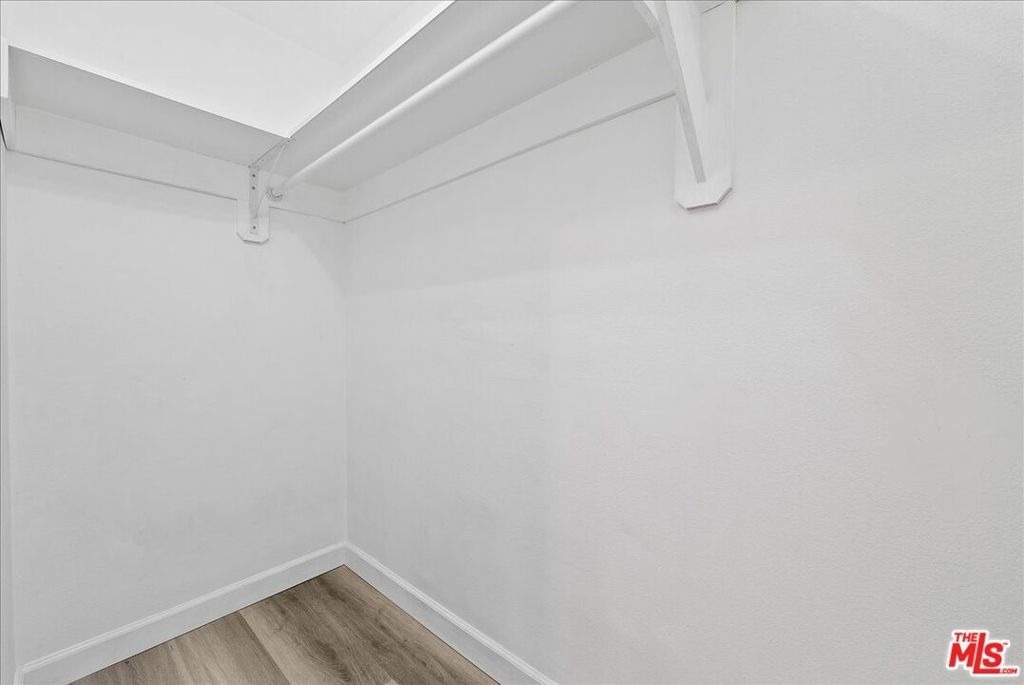 721 Beloit Avenue - Photo 12